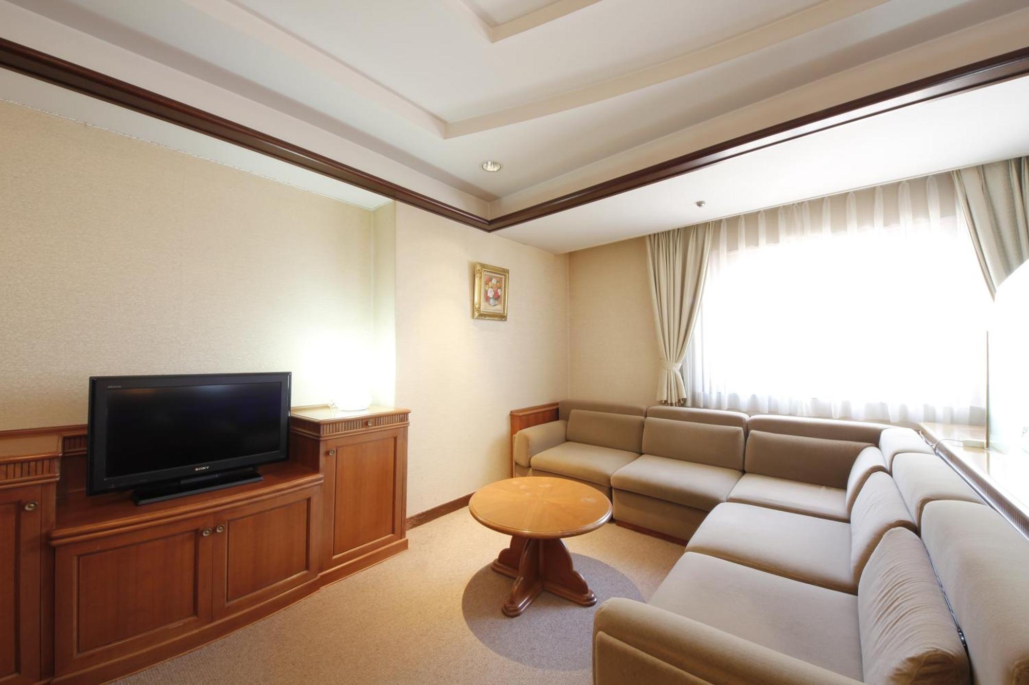 โรงแรมฮิโรชิม่า การ์เด้น พาเลซ ภายนอก รูปภาพ